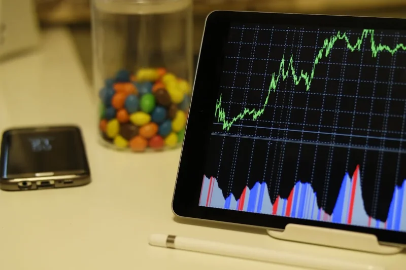 Stock Market Basics: How to Start Trading Shares Safely and Smartly
