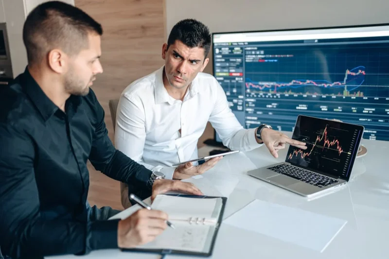 How to Read Forex Charts: A Beginner’s Guide to Price Action Analysis